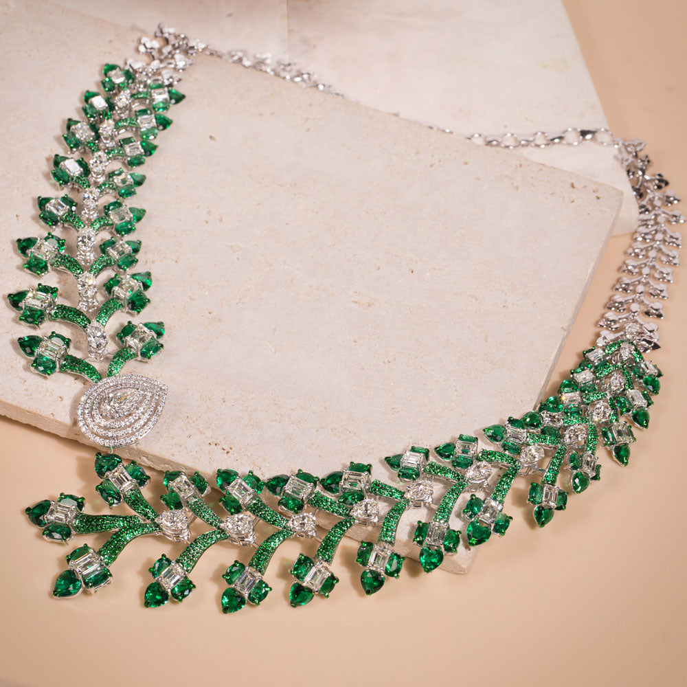 18K White Gold Diamond Necklace - 19.467ct VVS-VS-HI with Colour Stones