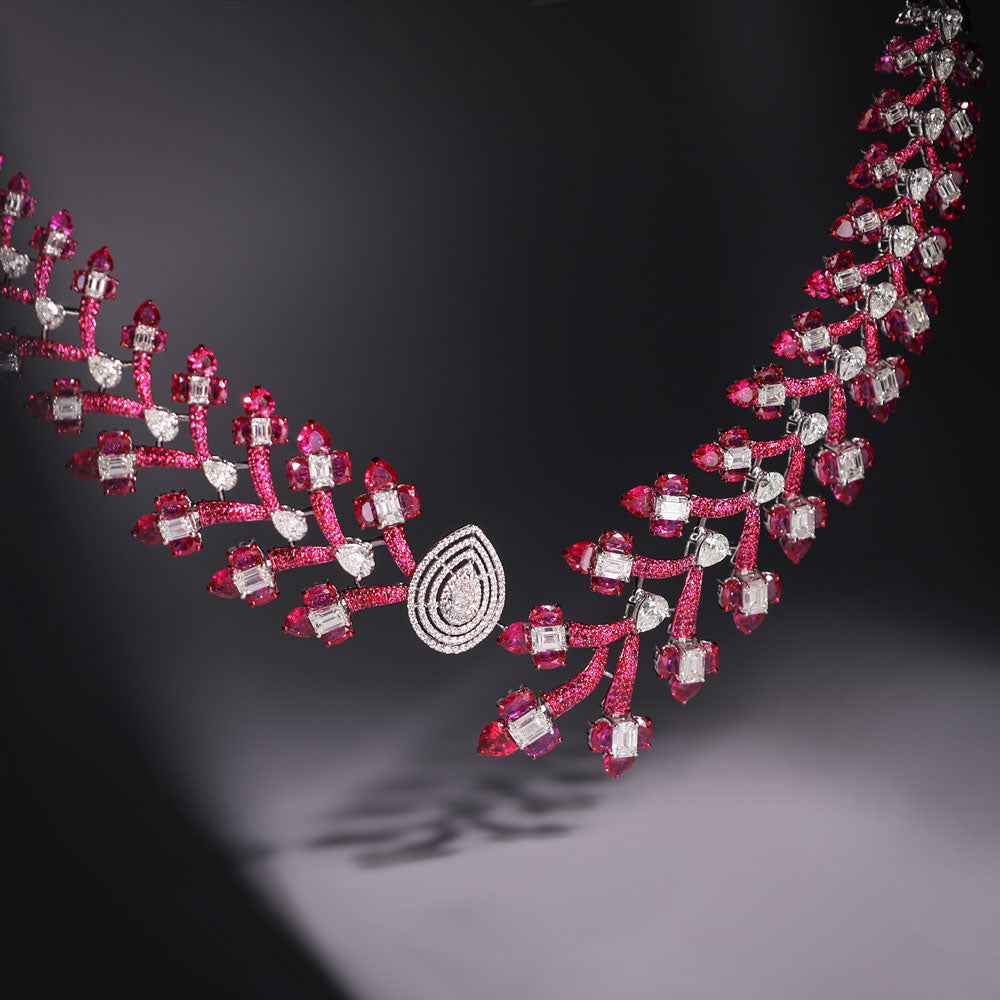 18K White Gold Diamond Necklace - 19.866ct VVS-VS-HI with Colour Stones