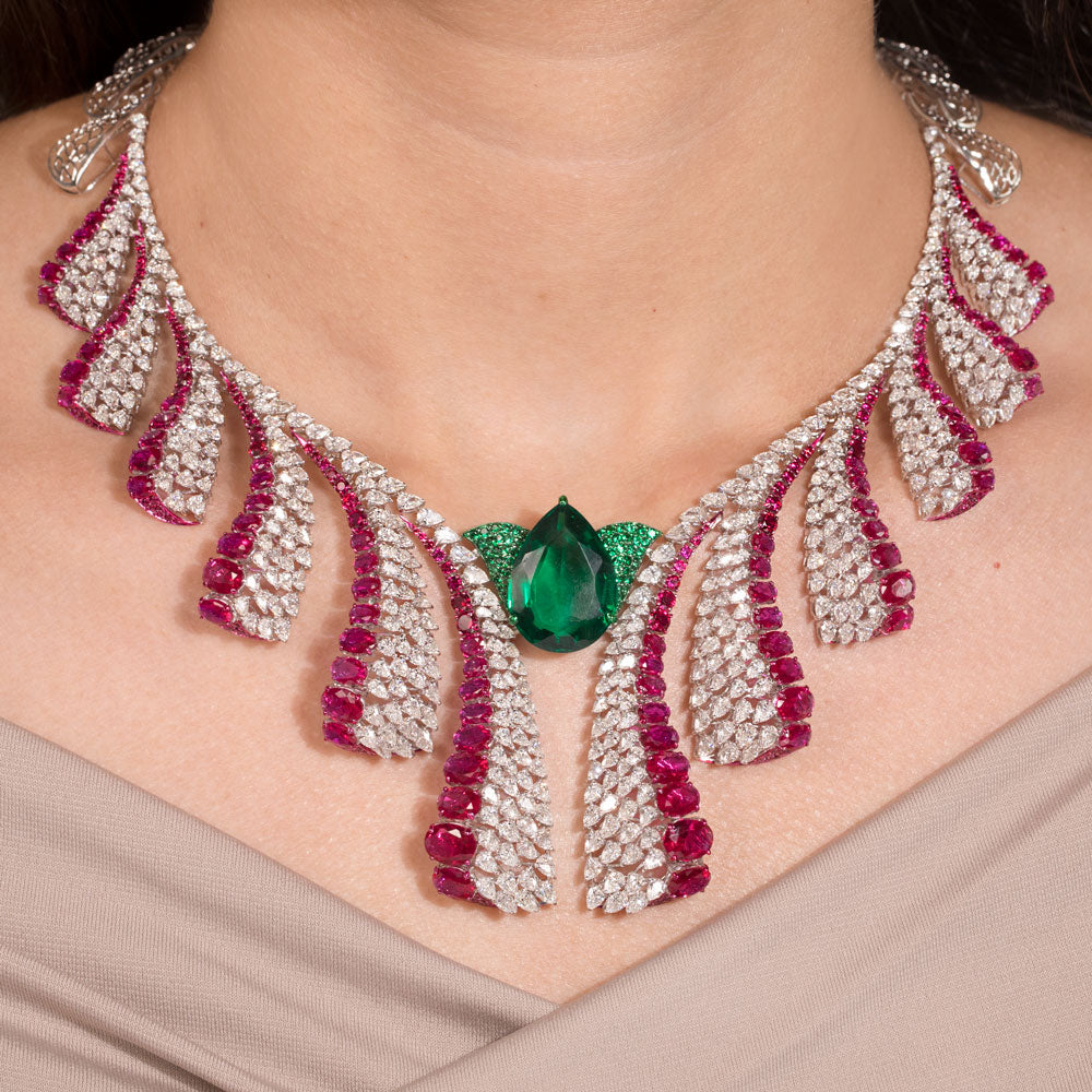 18K White Gold Diamond Necklace - 23.715ct VS-SI-FGH with Colour Stones