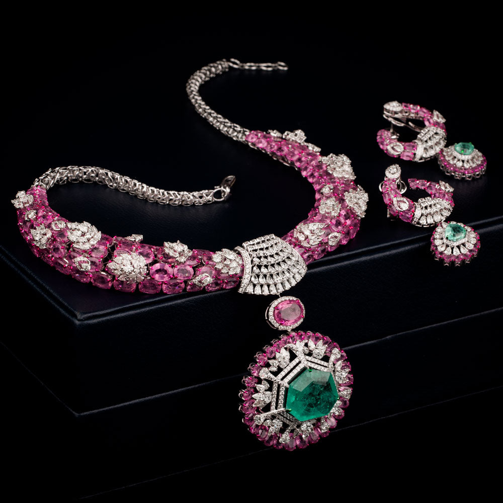 18K White Gold Diamond Necklace - 22.035ct VVS-VS-IJ with Colour Stones