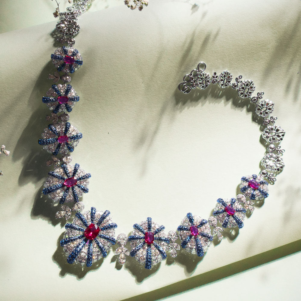 18K White Gold Diamond Necklace - 23.87ct VVS-VS-IJ with Colour Stones