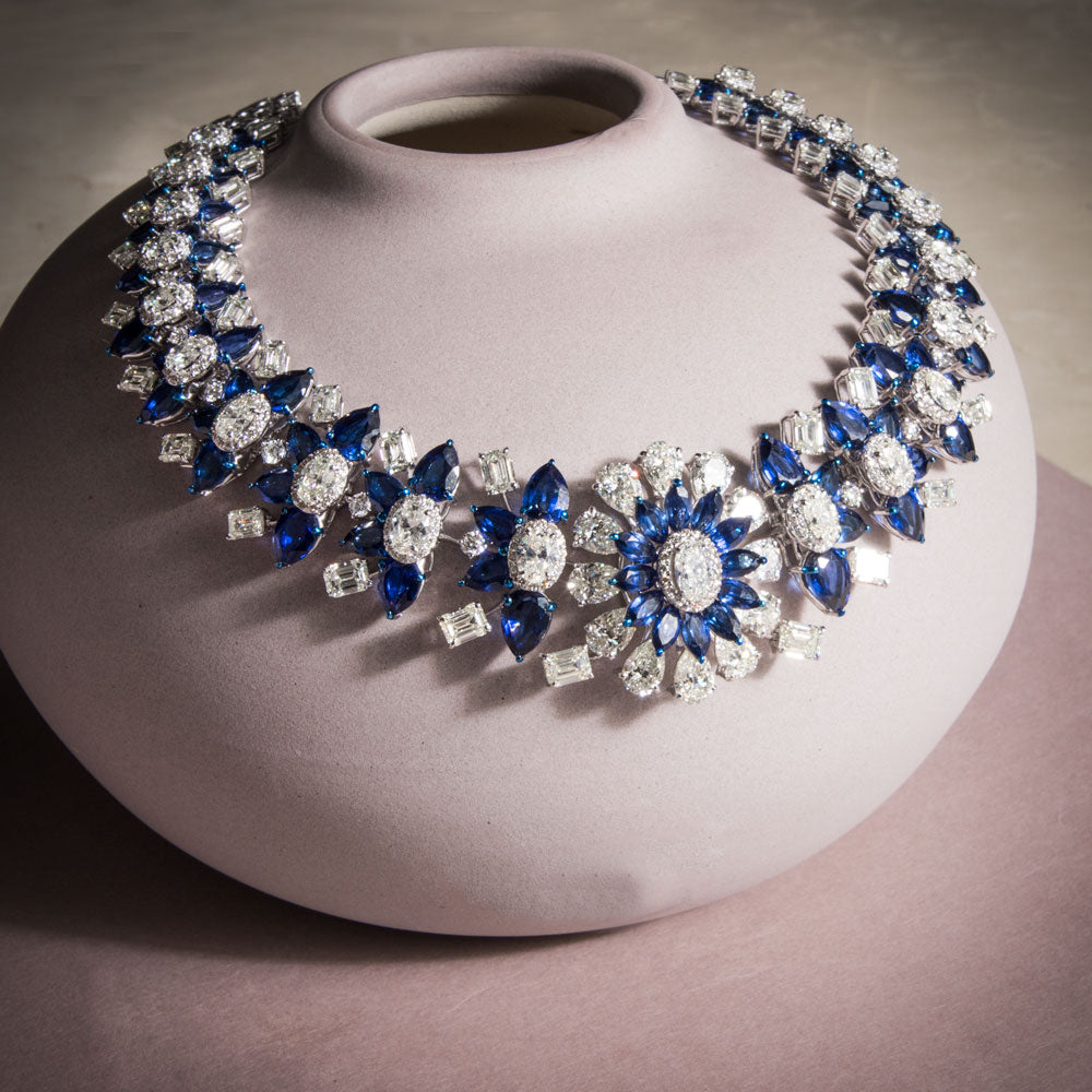 18K White Gold Diamond Necklace - 27.329ct VVS-VS-IJ with Colour Stones