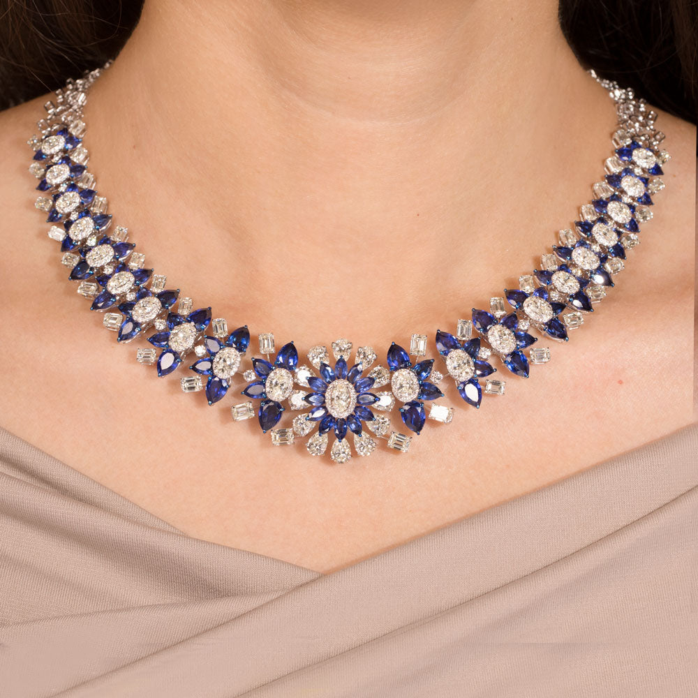 18K White Gold Diamond Necklace - 27.329ct VVS-VS-IJ with Colour Stones