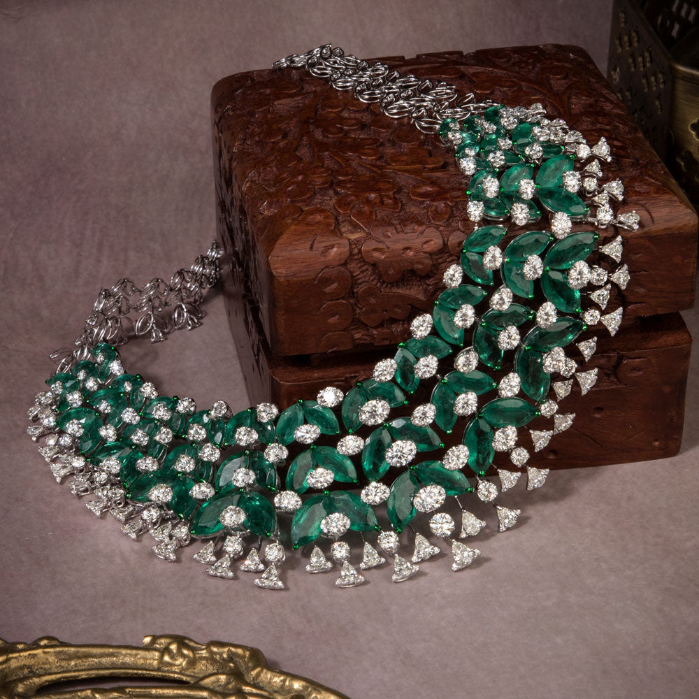 18K White Gold Diamond Necklace - 39.558ct VVS-VS-HI with Colour Stones