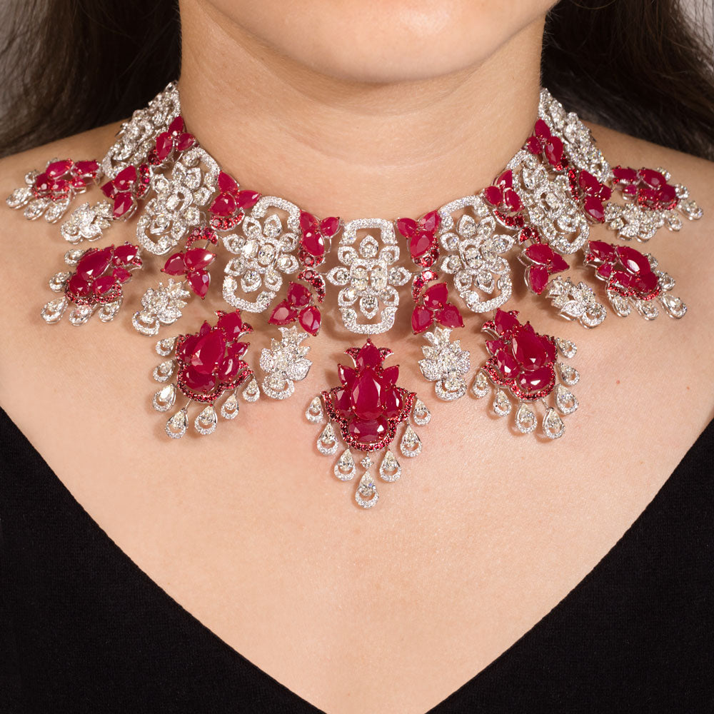 18K White Gold Diamond Necklace - 37.608ct VS-SI-IJ with Colour Stones