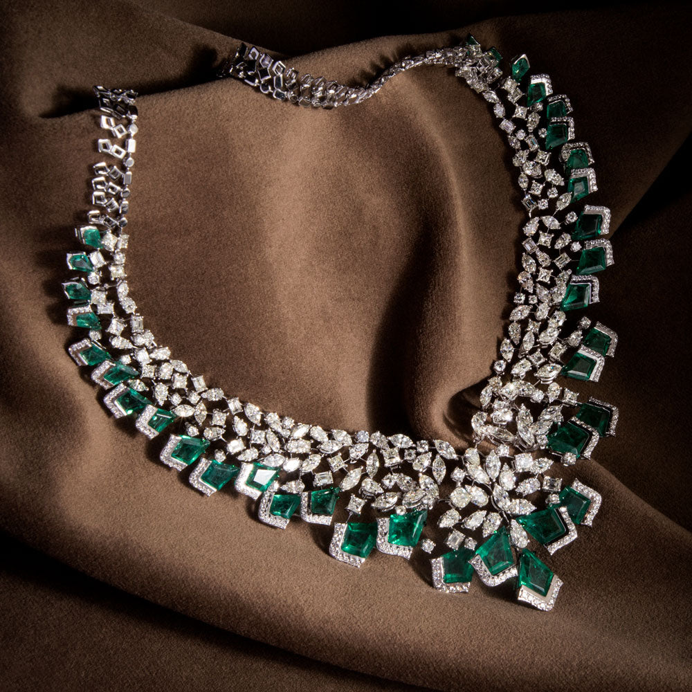 18K White Gold Diamond Necklace - 26.207ct VS-SI-IJ with Colour Stones