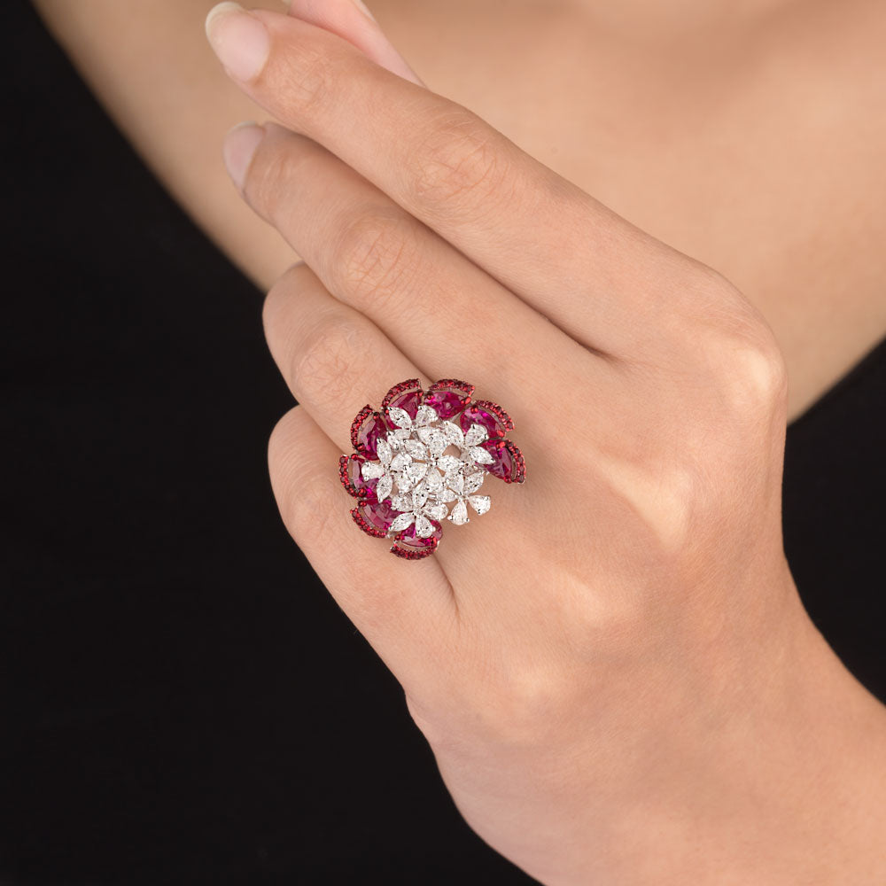18K White Gold Diamond Ring - 1.776ct VVS-VS-FG with Colour Stones
