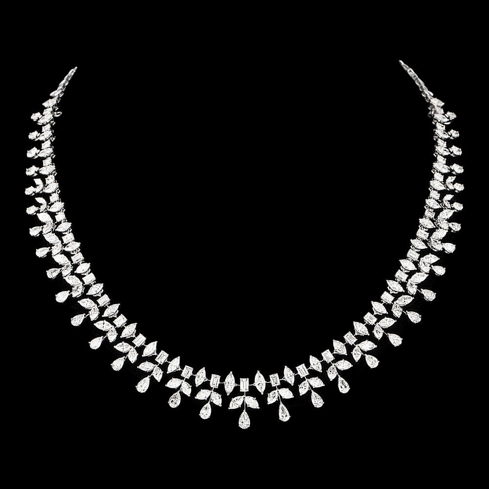 18K White Gold Diamond Necklace - 32.79ct VVS-VS-GH