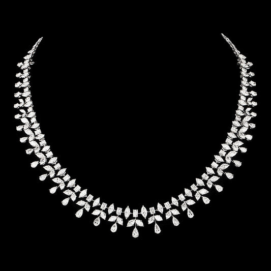 18K White Gold Diamond Necklace - 32.79ct VVS-VS-GH