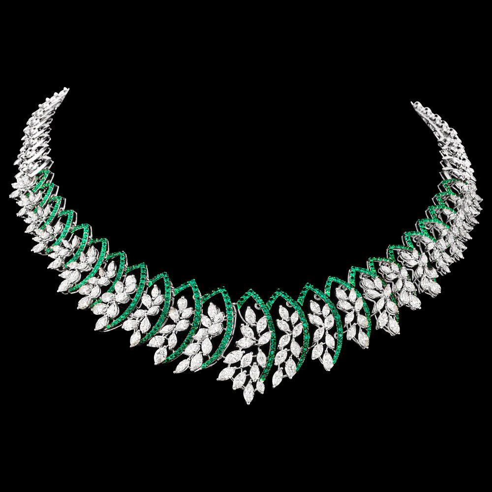 18K White Gold Diamond Necklace - 17.97ct N-A with Colour Stones