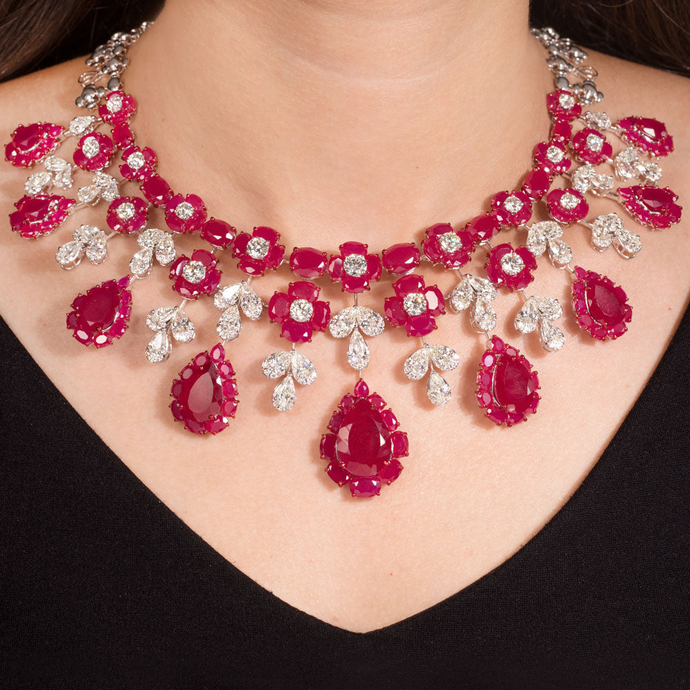 18K White Gold Diamond Necklace - 35.118ct VVS-VS-IJ with Colour Stones