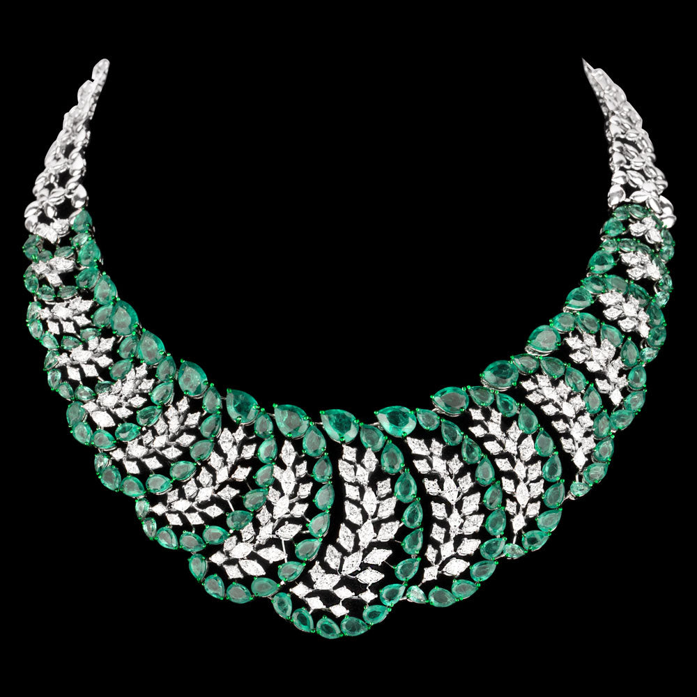 18K White Gold Diamond Necklace - 14.076ct VVS-VS-HI with Colour Stones