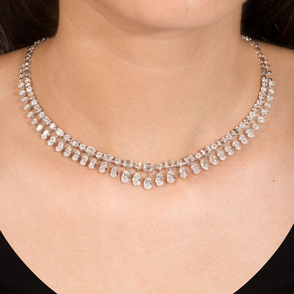 18K White Gold Diamond Necklace - 13.806ct VVS-VS-GH