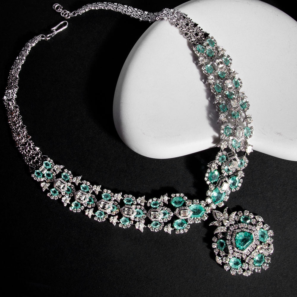 18K White Gold Diamond Necklace - 29.934ct VVS-VS-HI with Colour Stones