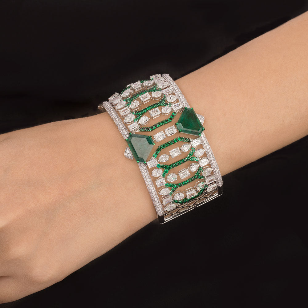 18K White Gold Diamond Kada - 13.93ct VVS-VS-HI with Colour Stones