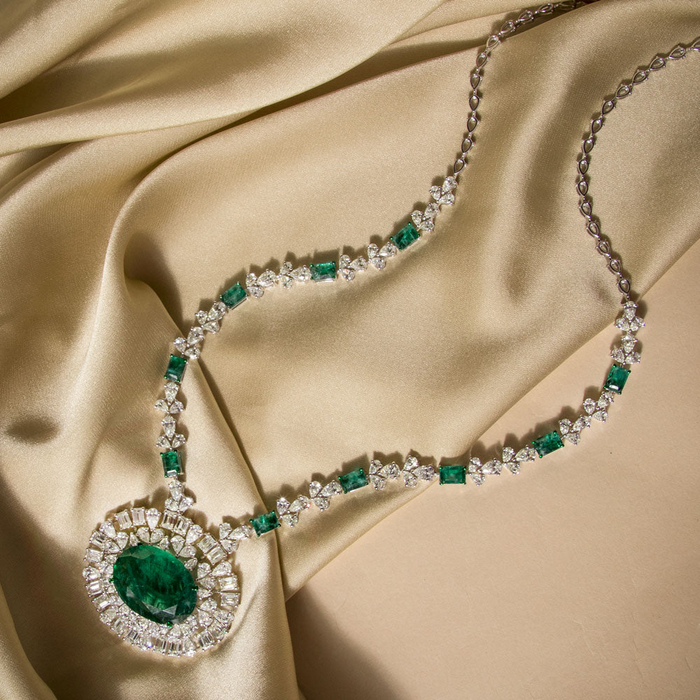 18K White Gold Diamond Necklace - 17.09ct VVS-VS-IJ with Colour Stones