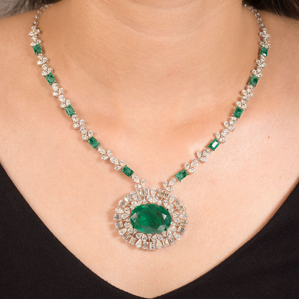 18K White Gold Diamond Necklace - 17.09ct VVS-VS-IJ with Colour Stones