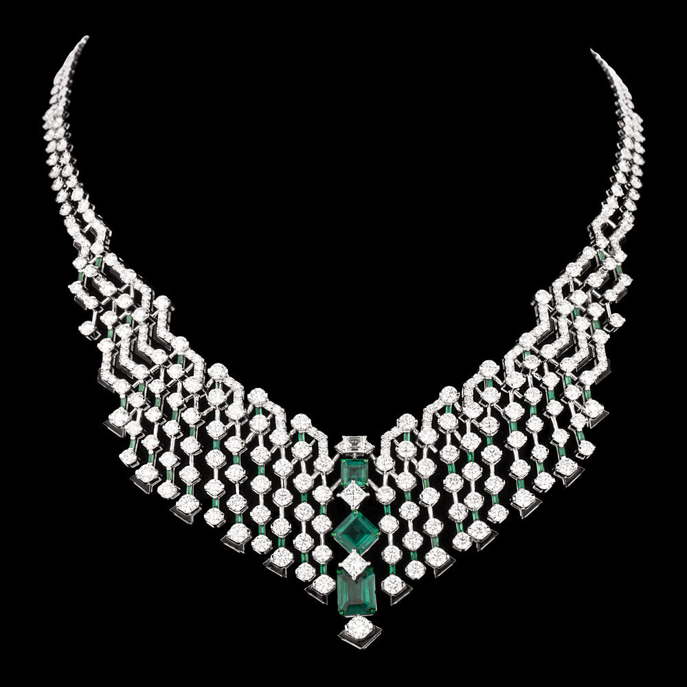 18K White Gold Diamond Necklace - 31ct VVS-VS-IJ with Colour Stones