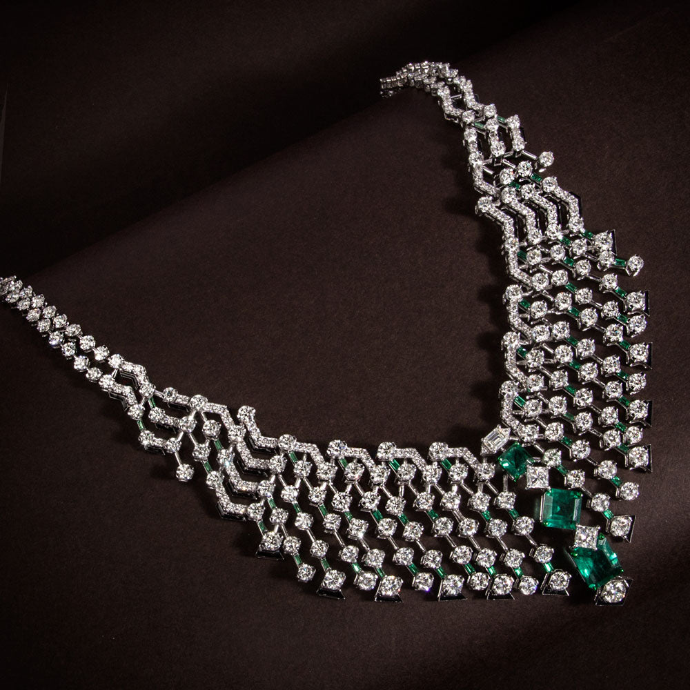 18K White Gold Diamond Necklace - 31ct VVS-VS-IJ with Colour Stones