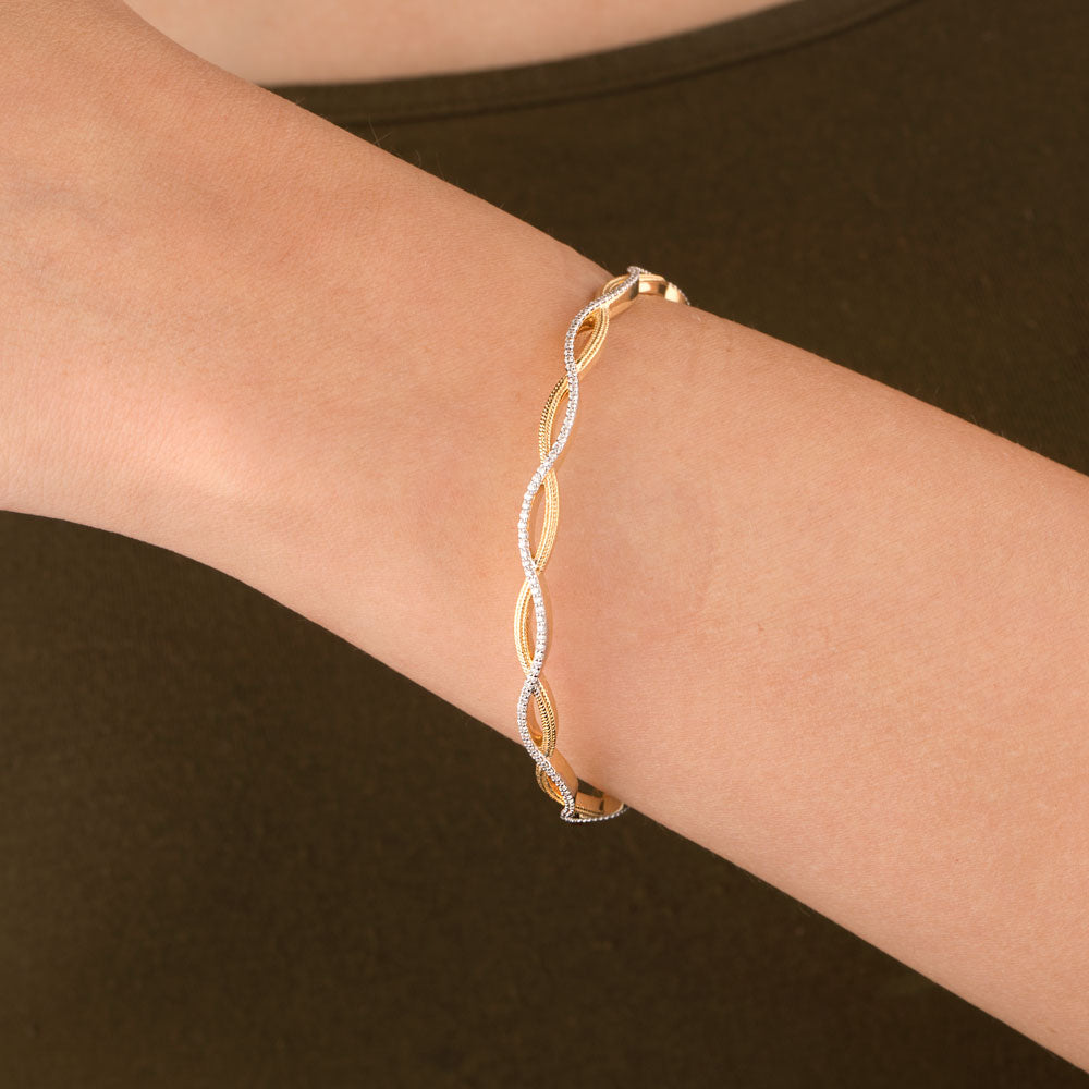18K Yellow Gold Diamond Bangle - 0.695ct VS-SI-GH