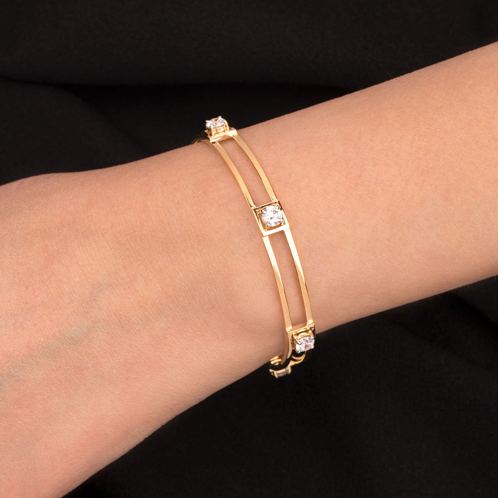 18K Yellow Gold Diamond Bangle - 4.588ct SI-GH