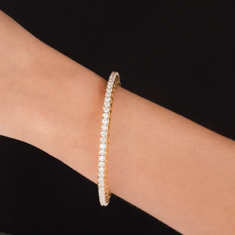 18K Yellow Gold Diamond Bangle - 15.047ct VVS-VS-IJ