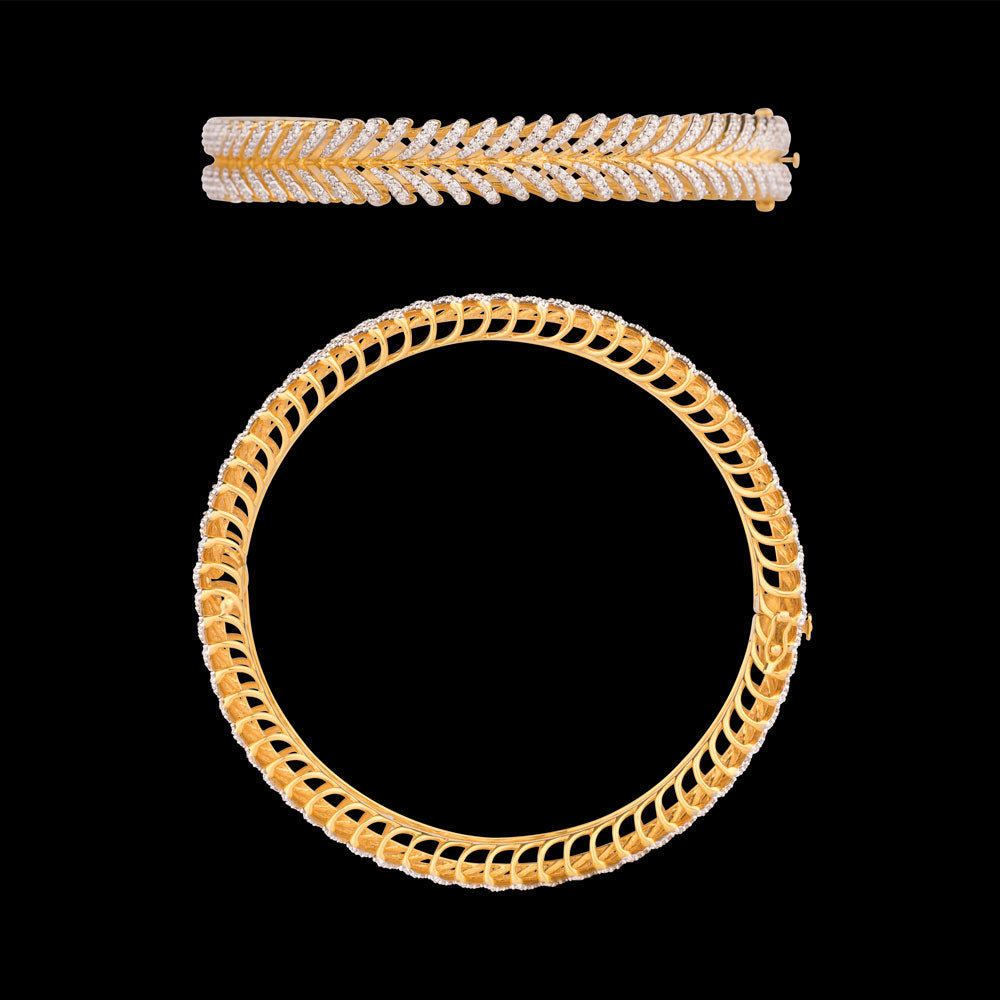 14K Yellow Gold Diamond Bangle - 2.482ct VVS-VS-GH