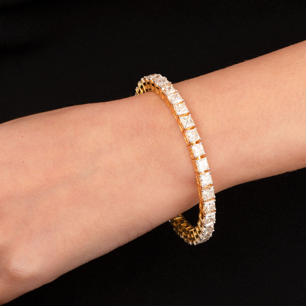 18K Yellow Gold Diamond Bangle - 29.22ct VVS-VS-GHI with Colour Stones