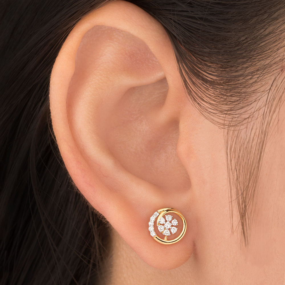 18K Yellow Gold Diamond Earrings - 0.2ct SI-GH