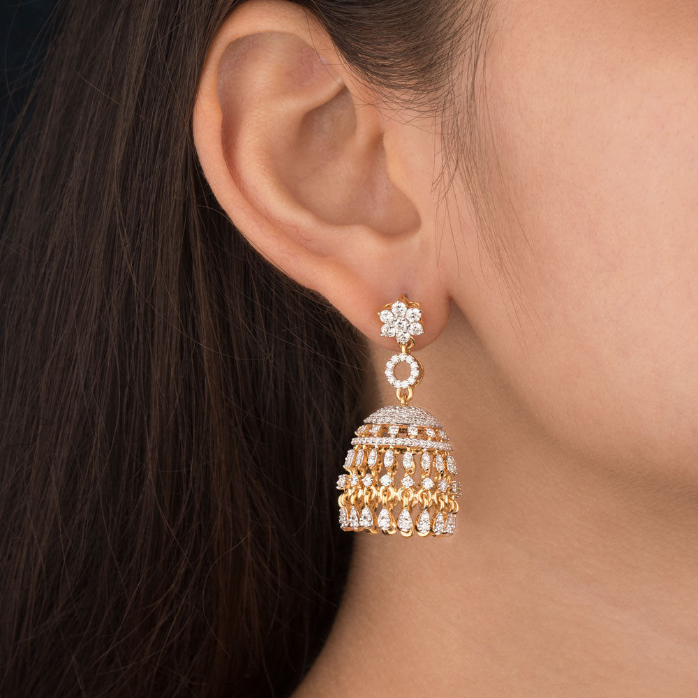 18K Yellow Gold Diamond Earrings - 4.558ct VS-GH