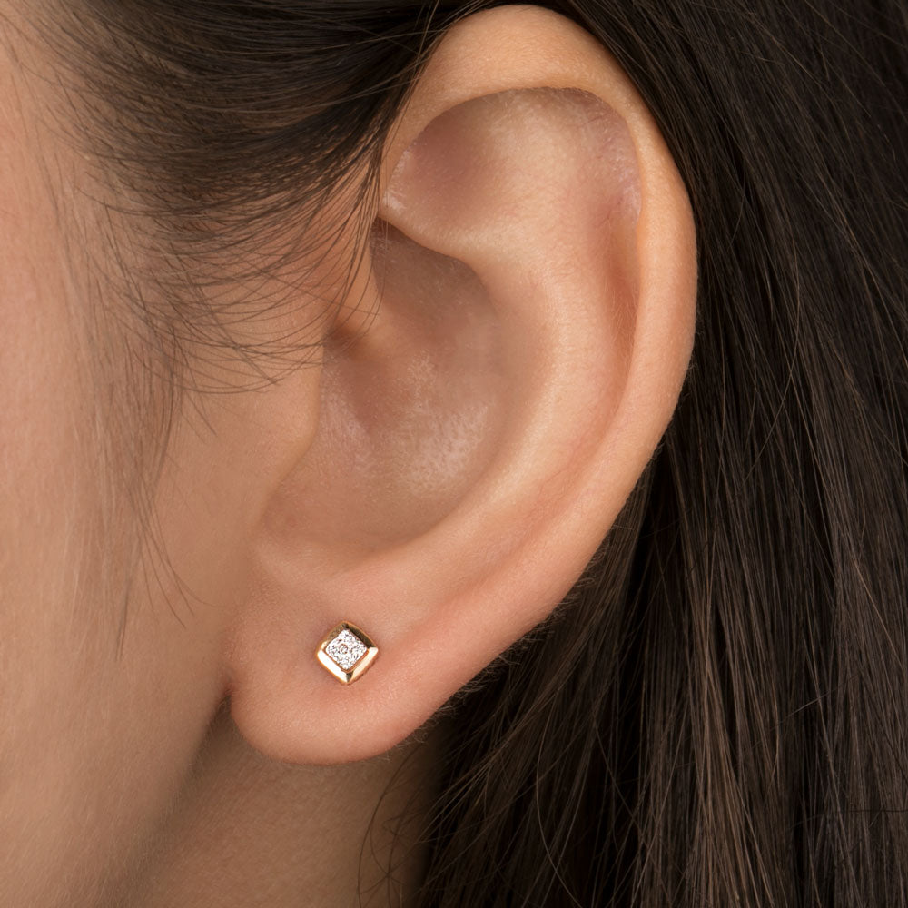 18K Yellow Gold Diamond Earrings - 0.05ct VS-GH