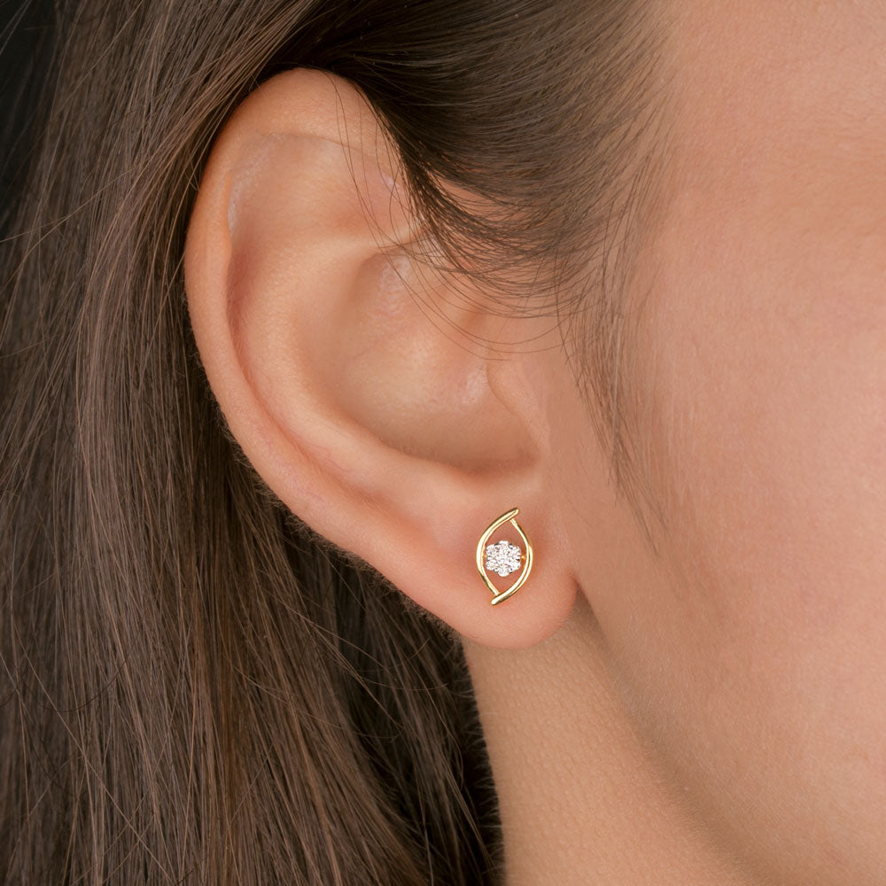 18K Yellow Gold Diamond Earrings - 0.11ct VVS-VS-GH