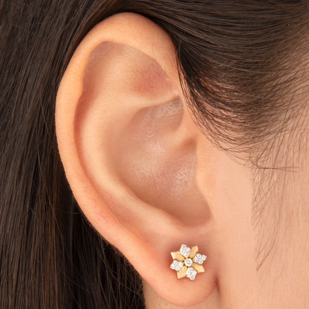 14K Yellow Gold Diamond Earrings - 0.14ct SI-IJ