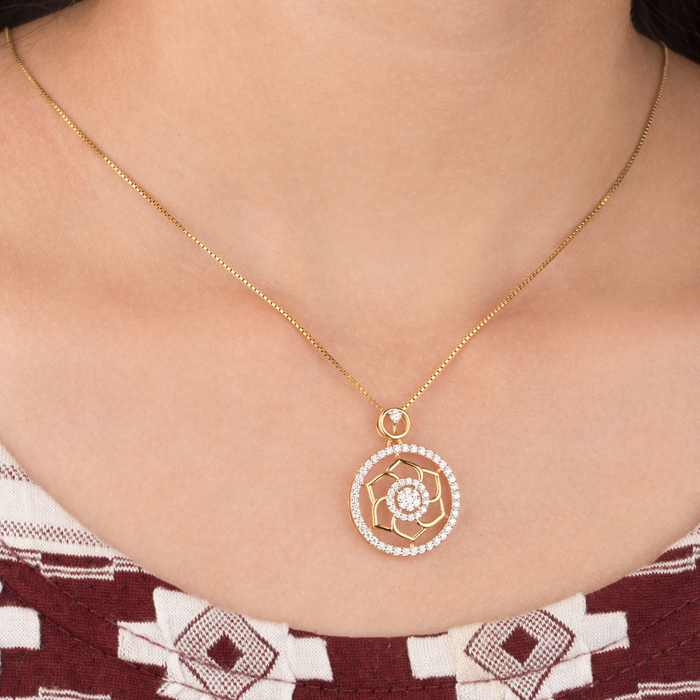 18K Yellow Gold Diamond Pendant - 0.754ct VVS-VS-GH