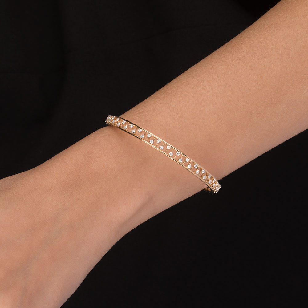 18K Yellow Gold Diamond Bangle - 1.316ct VS-GH