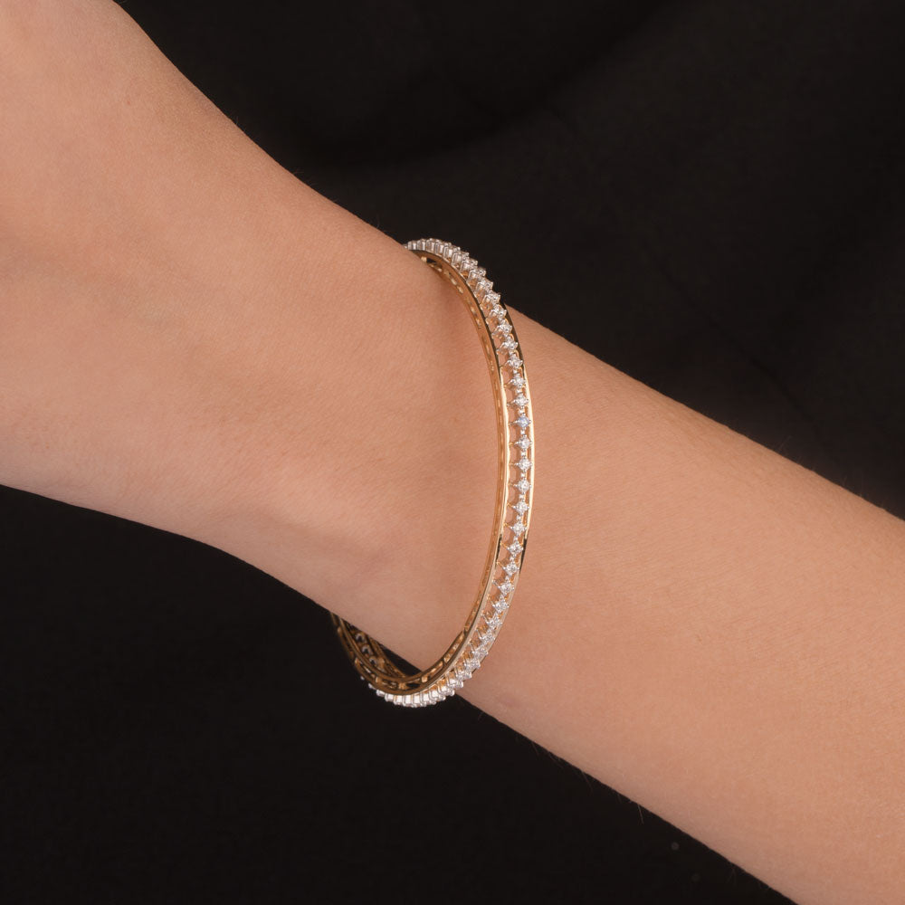 18K Yellow Gold Diamond Bangle - 1.263ct VS-GH