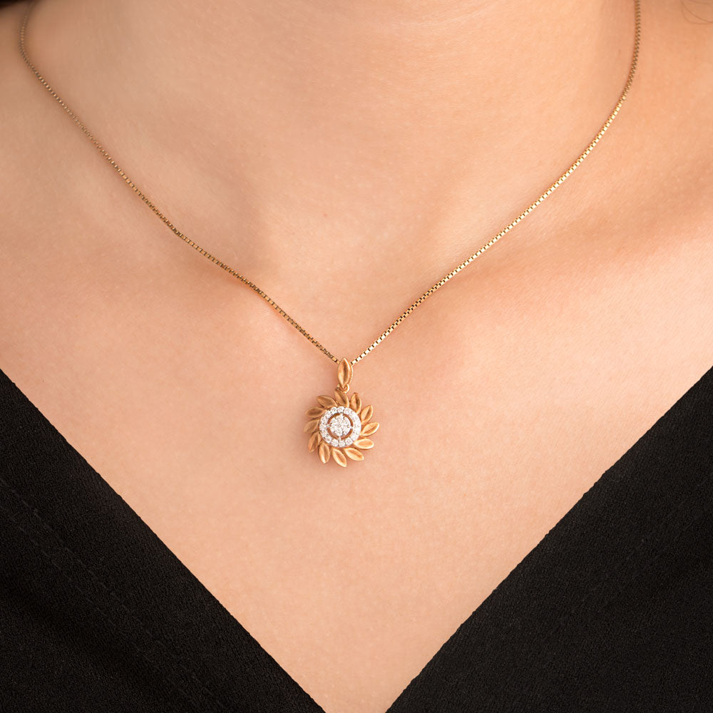18K Yellow Gold Diamond Pendant - 0.173ct VVS-EF