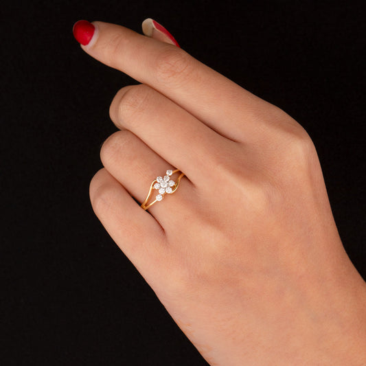 18K Yellow Gold Diamond Ring - 0.28ct VVS-VS-GH