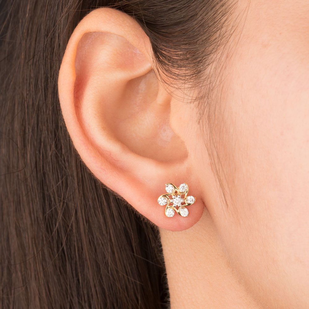 18K Yellow Gold Diamond Earrings - 0.42ct VVS-VS-GH