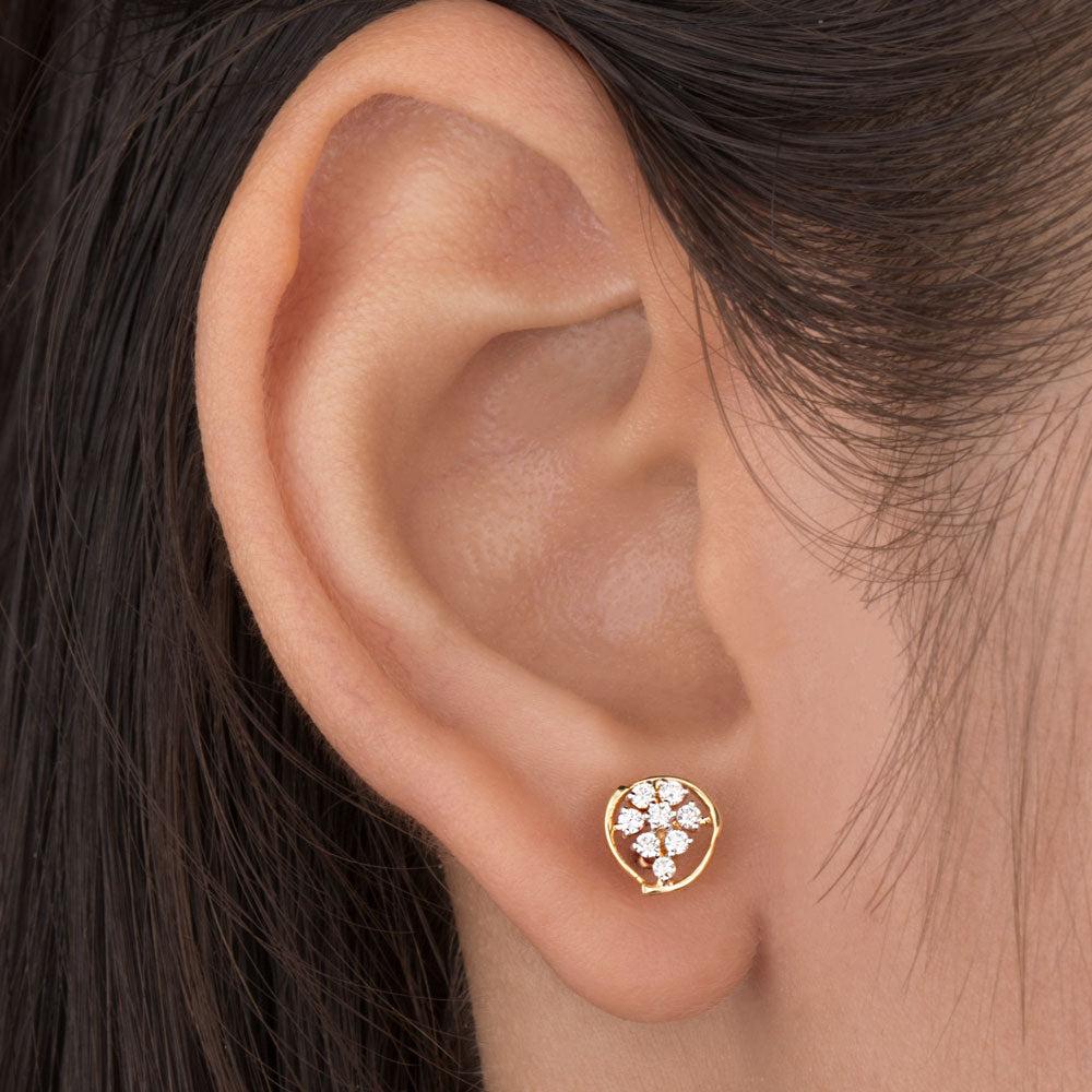 18K Yellow Gold Diamond Earrings - 0.19ct VS-GH