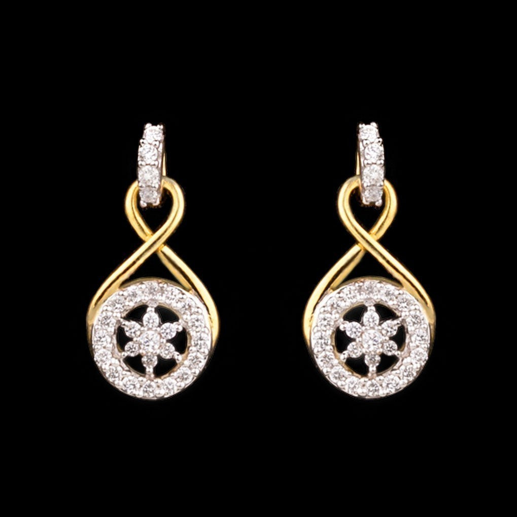 18K Yellow Gold Diamond Earrings - 0.19ct VS-GH