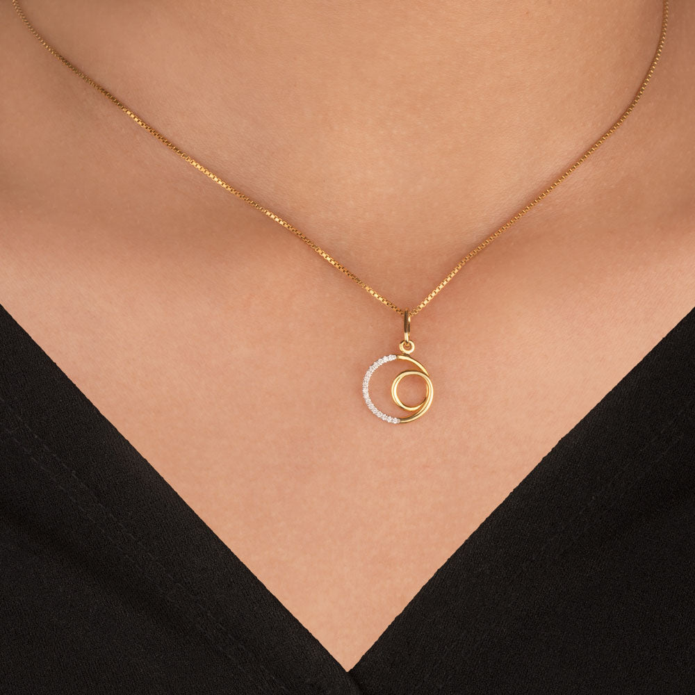 14K Yellow Gold Diamond Pendant - 0.09ct SI-IJ