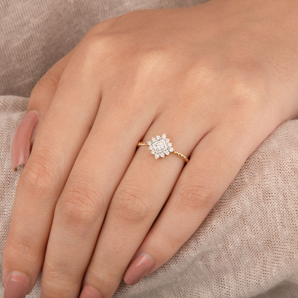 14K Yellow Gold Diamond Ring - 0.14ct VVS-VS-HI