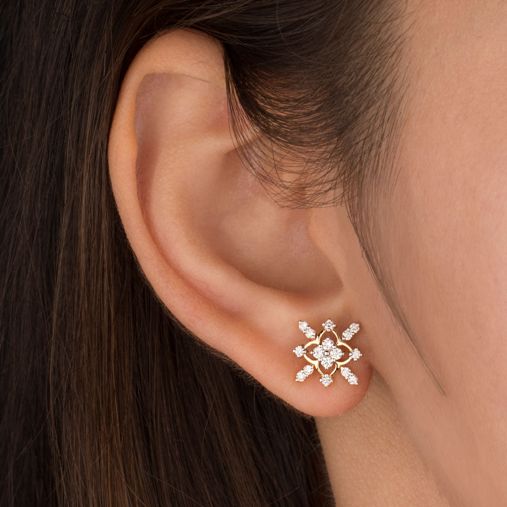 18K Yellow Gold Diamond Earrings - 0.44ct VS-FG