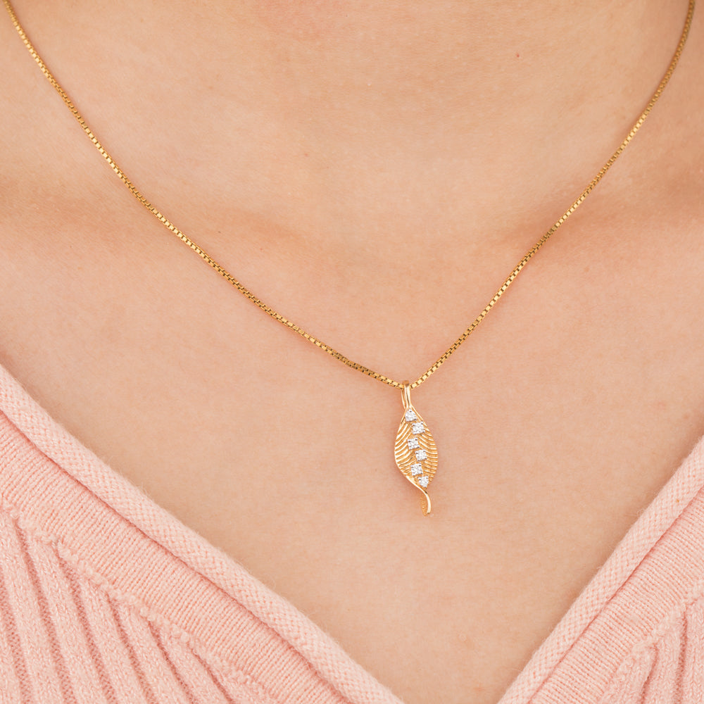 14K Yellow Gold Diamond Pendant - 0.08ct VS-GH