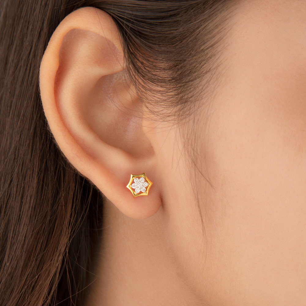 14K Yellow Gold Diamond Earrings - 0.2ct VVS-VS-HI