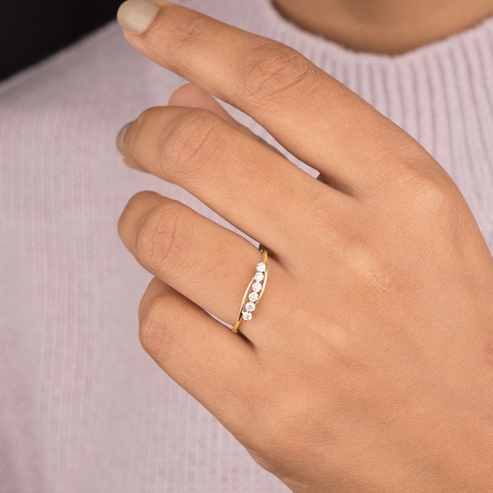 14K Yellow Gold Diamond Ring - 0.19ct VVS-VS-IJ