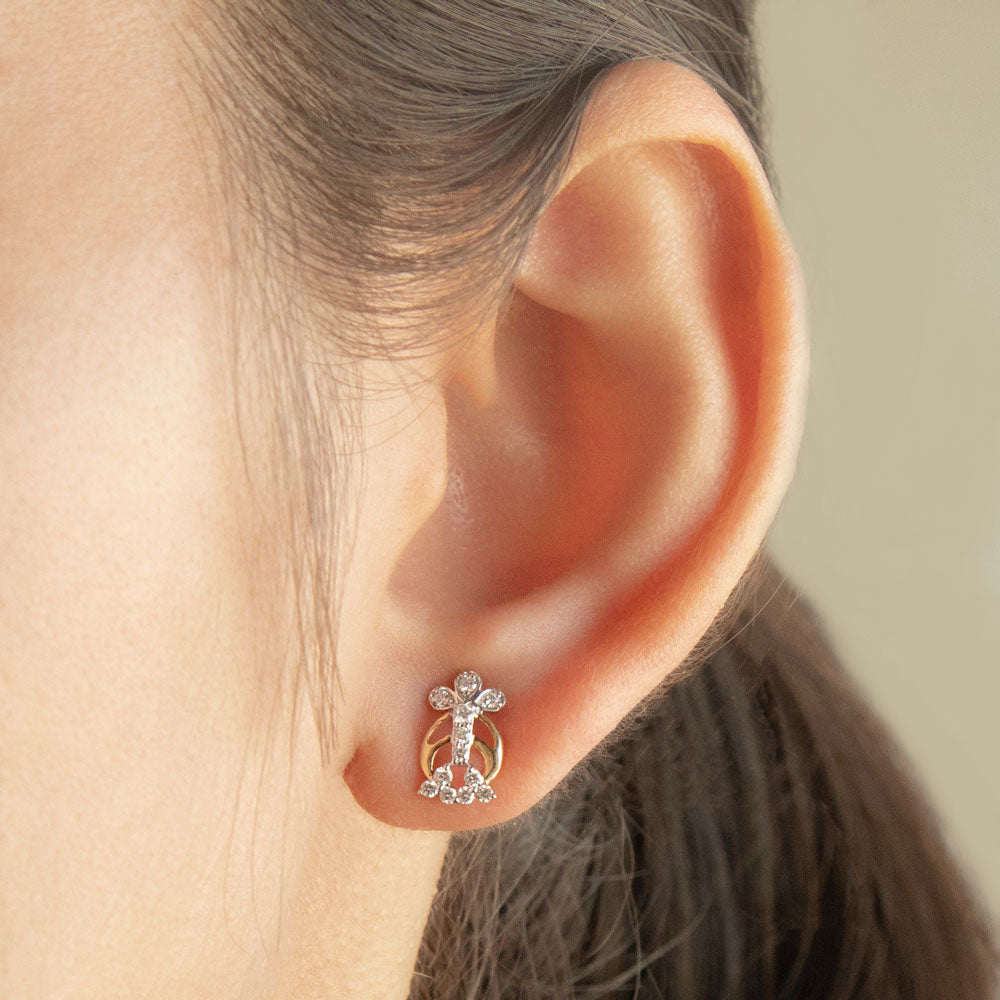 18K Yellow Gold Diamond Earrings - 0.25ct VVS-VS-IJ