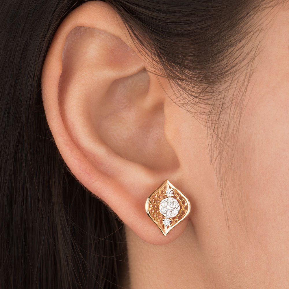 18K Yellow Gold Diamond Earrings - 0.39ct VVS-VS-GH
