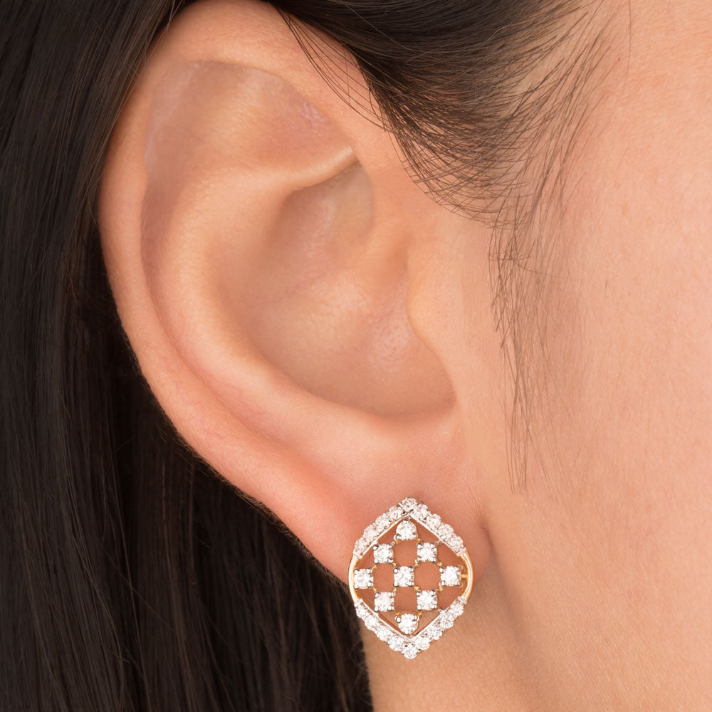 18K Yellow Gold Diamond Earrings - 0.814ct VVS-VS-GH